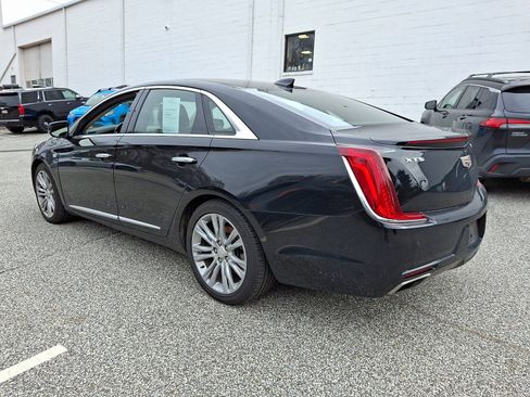 Used 2019 Cadillac XTS Luxury image 3
