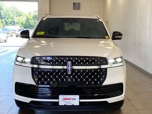 New 2027 Lincoln Navigator L Black Label AWD/4WD image 3