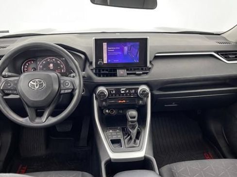 Used 2024 Toyota RAV4 XLE AWD/4WD image 27