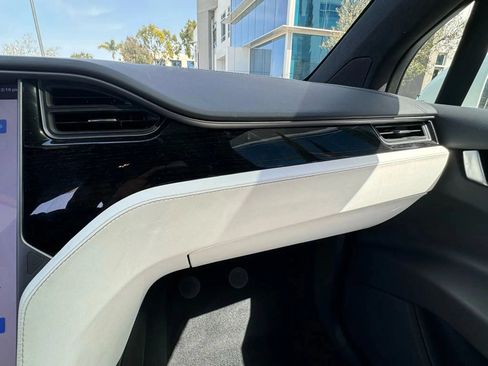 Used 2021 Tesla Model X Long Range AWD/4WD image 44