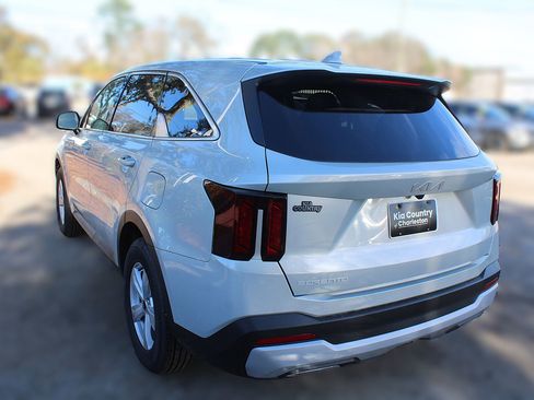 New 2026 Kia Sorento LX image 12
