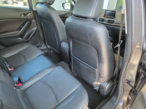 Used 2017 MAZDA MAZDA3 Grand Touring w/ Premium Equipment Package FWD image 13