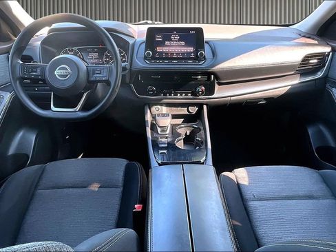 Used 2021 Nissan Rogue SV FWD image 17
