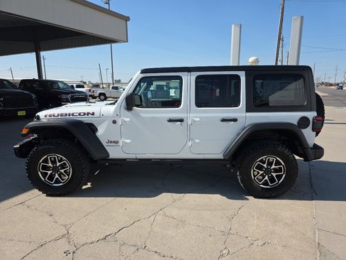 New 2025 Jeep Wrangler Unlimited Rubicon w/ Steel Bumper Group image 8