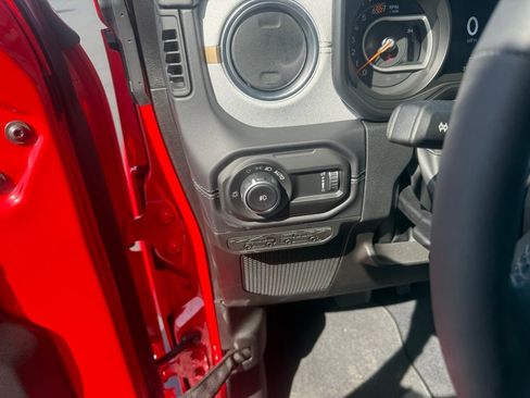 Used 2025 Jeep Wrangler Sahara AWD/4WD image 24