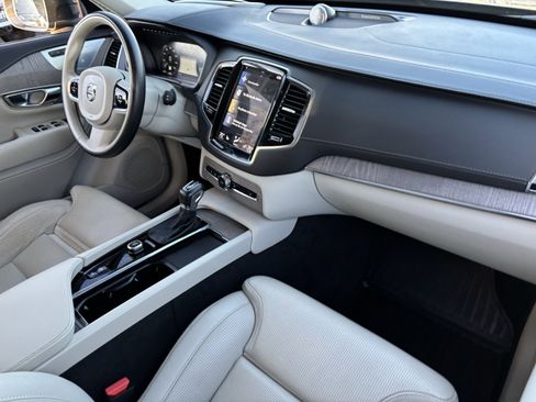 Used 2022 Volvo XC90 T6 Inscription image 11