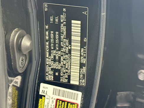 Used 2021 Toyota Highlander XLE FWD image 30