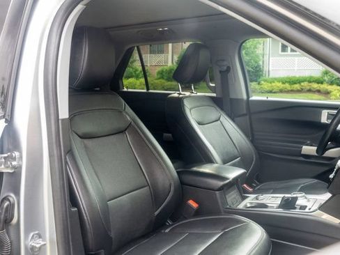 Used 2021 Ford Explorer Limited w/ Hybrid Equipment Group 310A AWD/4WD image 46