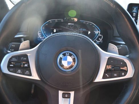 Used 2023 BMW 530e xDrive w/ Premium Package AWD/4WD image 15