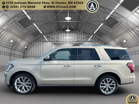 Used 2018 Ford Expedition Limited w/ Equipment Group 302A AWD/4WD image 6