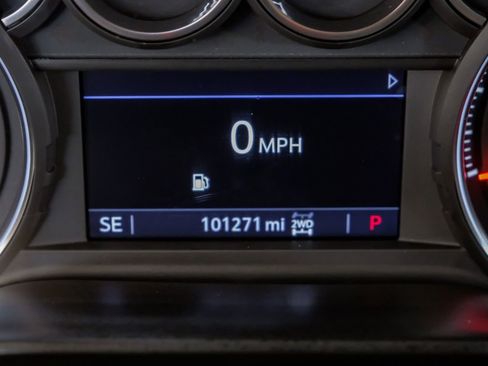 Used 2021 Chevrolet Silverado 1500 LT Trail Boss w/ Convenience Package II image 19