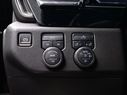 Used 2024 Chevrolet Silverado 1500 RST AWD/4WD image 13