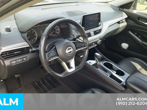 Used 2024 Nissan Altima 2.5 SR FWD image 5