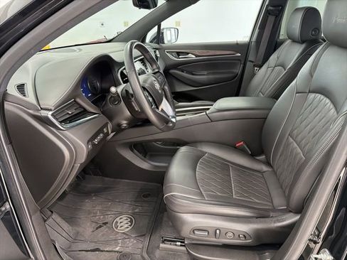 Used 2024 Buick Enclave Avenir w/ Avenir Technology Package image 10