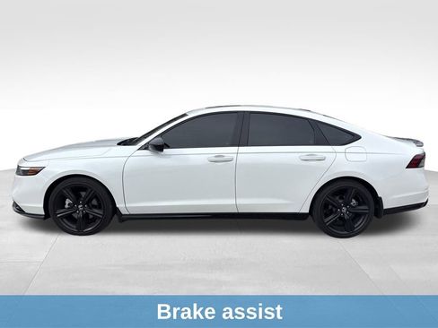 Used 2023 Honda Accord Sport image 11