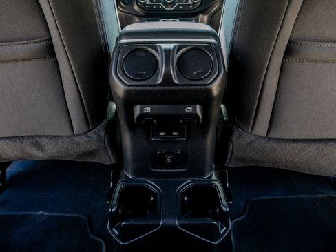 Used 2022 Jeep Wrangler Unlimited Sport w/ Sun And Sound Package AWD/4WD image 32