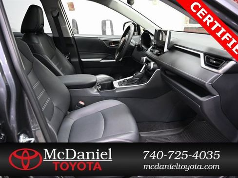 Used 2023 Toyota RAV4 XLE Premium image 11