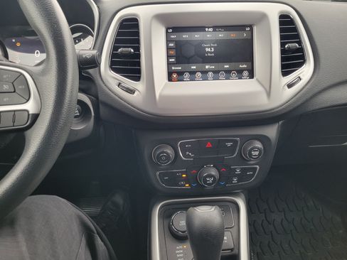 Used 2019 Jeep Compass Sport AWD/4WD image 8
