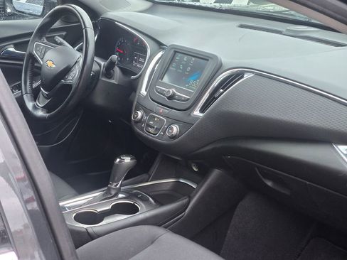 Used 2016 Chevrolet Malibu LT image 11