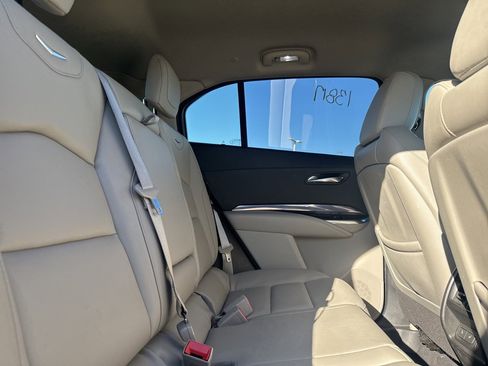 Used 2021 Cadillac XT4 Luxury w/ Cold Weather Package image 32