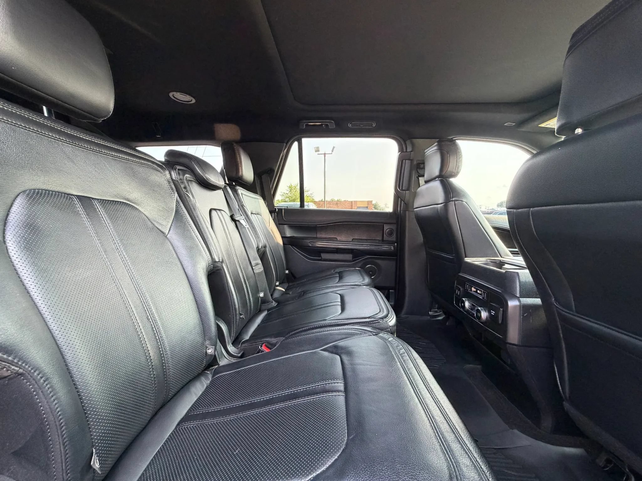 Used 2019 Ford Expedition Limited RWD image 42