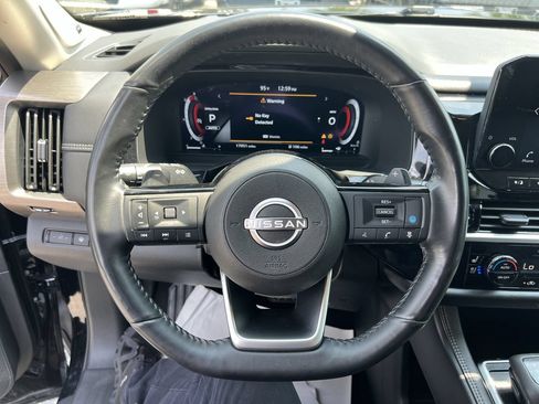 Used 2024 Nissan Pathfinder Platinum w/ Cargo Package AWD/4WD image 18