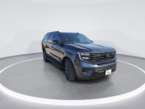 New 2026 Ford Expedition Platinum w/ Stealth Appearance Package image 2