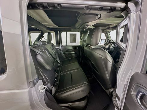 Used 2023 Jeep Wrangler Unlimited Sahara w/ Cold Weather Group AWD/4WD image 29