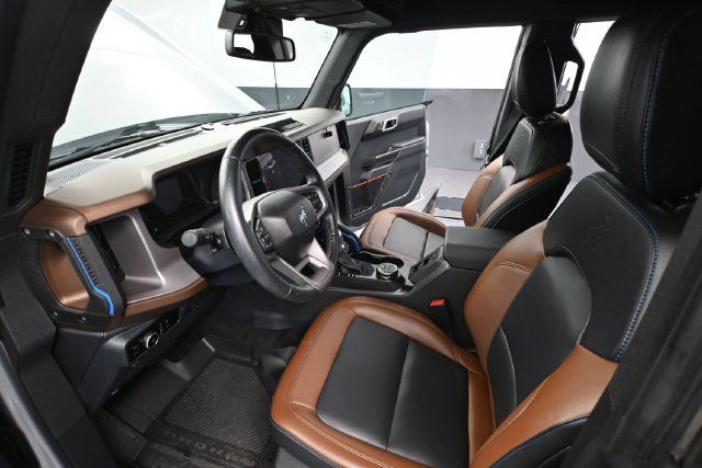 Used 2023 Ford Bronco Outer Banks AWD/4WD image 17