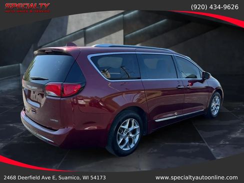 Used 2018 Chrysler Pacifica Limited FWD image 10