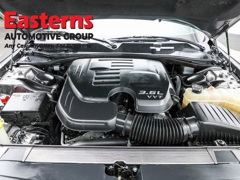 Used 2022 Dodge Challenger GT w/ Driver Convenience Group image 7