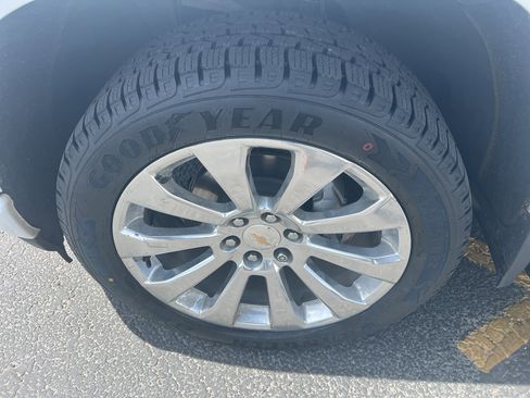 Used 2022 Chevrolet Silverado 1500 High Country image 2