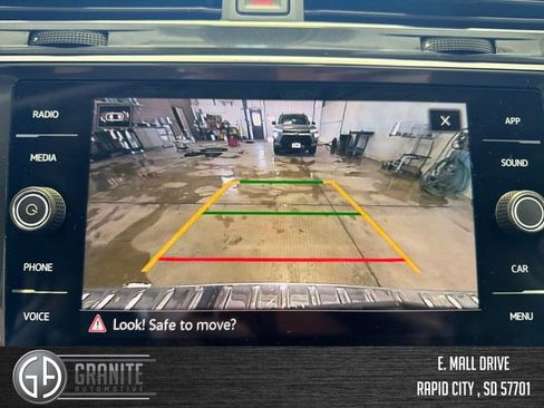 Used 2024 Volkswagen Tiguan SE w/ Panoramic Sunroof Package AWD/4WD image 20