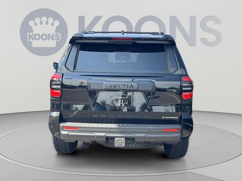 Used 2025 Toyota 4Runner TRD Off-Road Premium AWD/4WD image 4