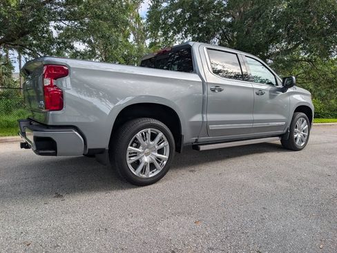 Used 2026 Chevrolet Silverado 1500 High Country w/ High Country Premium Package AWD/4WD image 9