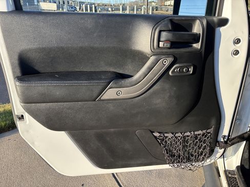 Used 2017 Jeep Wrangler Unlimited Sport image 49