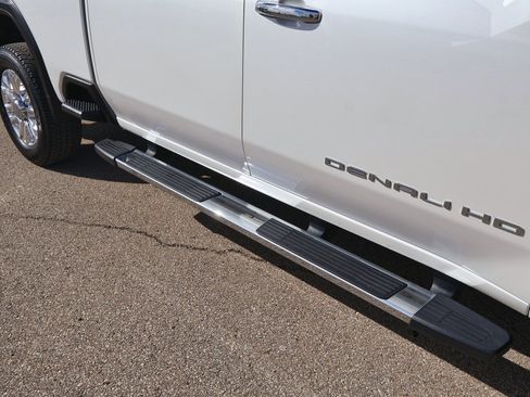 Used 2021 GMC Sierra 3500 Denali w/ Denali Ultimate Package image 7