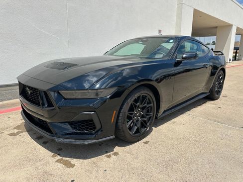 Used 2025 Ford Mustang GT Premium w/ GT Performance Package RWD image 3