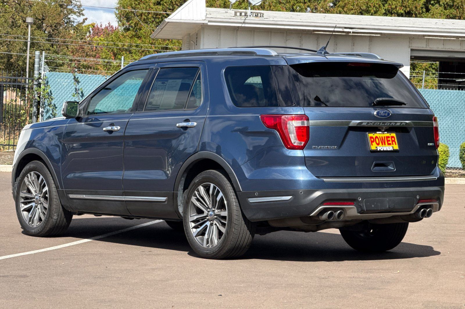 Used 2018 Ford Explorer Platinum AWD/4WD image 6