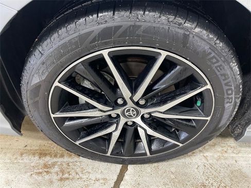 Used 2023 Toyota Camry SE image 10