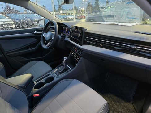 New 2026 Volkswagen Jetta SE FWD image 34