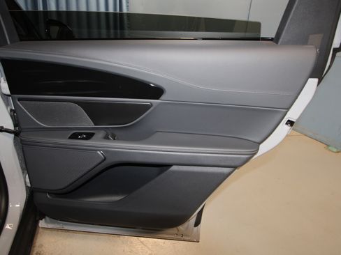 New 2026 Lincoln Nautilus Premier w/ Jet Appearance Package image 26