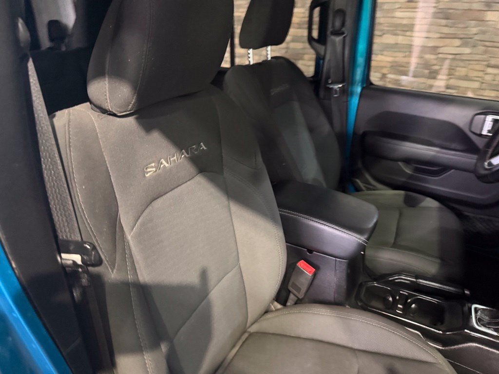 Used 2019 Jeep Wrangler Unlimited Sahara w/ Safety Group AWD/4WD image 2