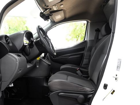 Used 2021 Nissan NV200 S w/ Back Door Glass Package FWD image 3