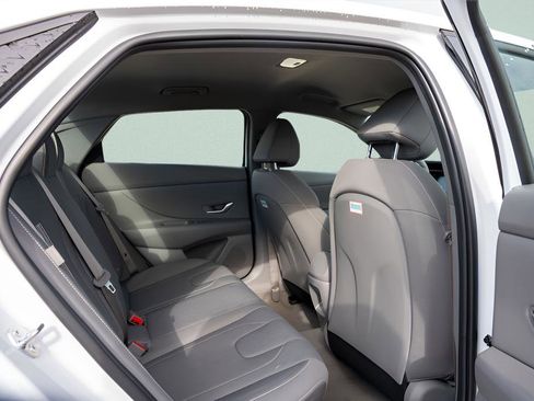 New 2025 Hyundai Elantra Sport FWD image 15