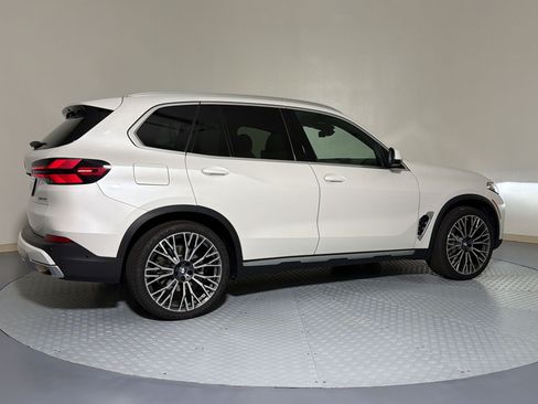 Used 2026 BMW X5 sDrive40i w/ Premium Package RWD image 5
