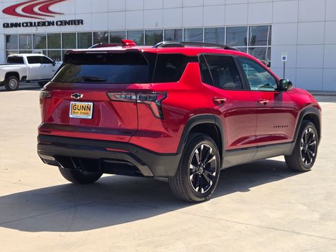 Used 2025 Chevrolet Equinox RS w/ Safety and Technology Package image 3