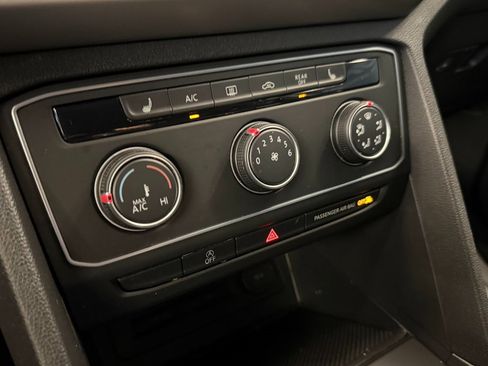 Used 2023 Volkswagen Atlas SE image 14