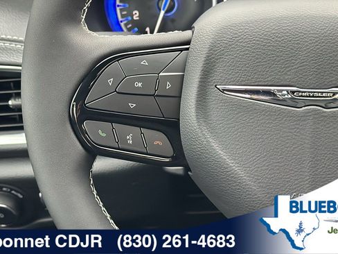 New 2026 Chrysler Pacifica Limited w/ S Appearance Package FWD image 20