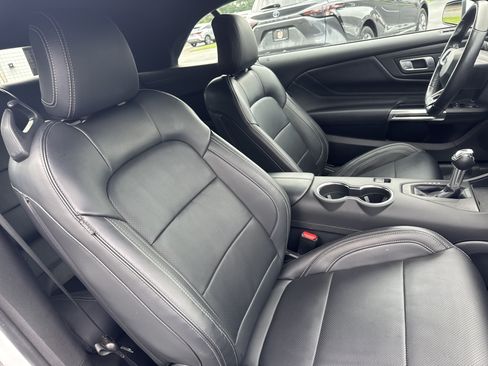 Used 2025 Ford Mustang Premium RWD image 26